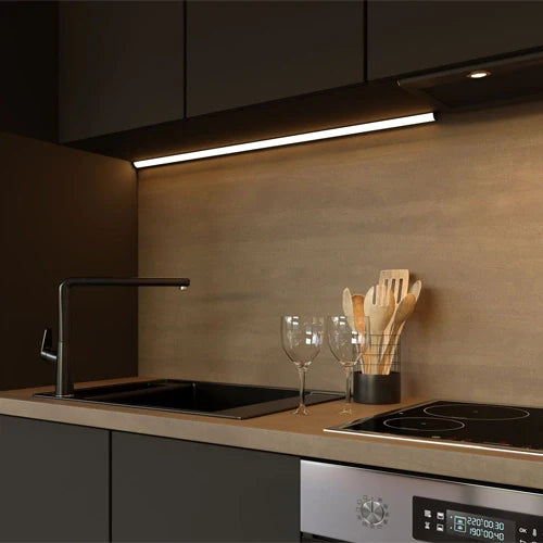 Kulma anodisoitu alumiiniprofiili LED-nauhalle HB-15.8X15.8BM